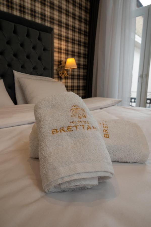 Brettania Hotel Янина Екстериор снимка