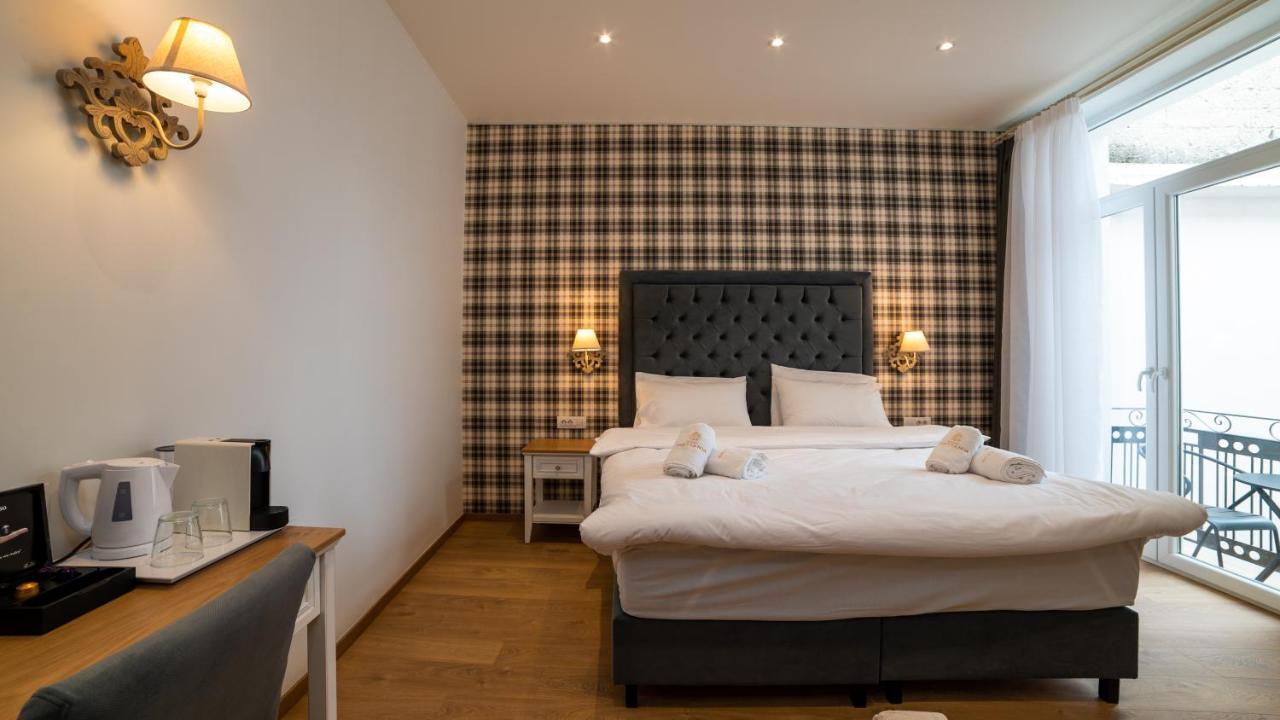 Brettania Hotel Янина Екстериор снимка