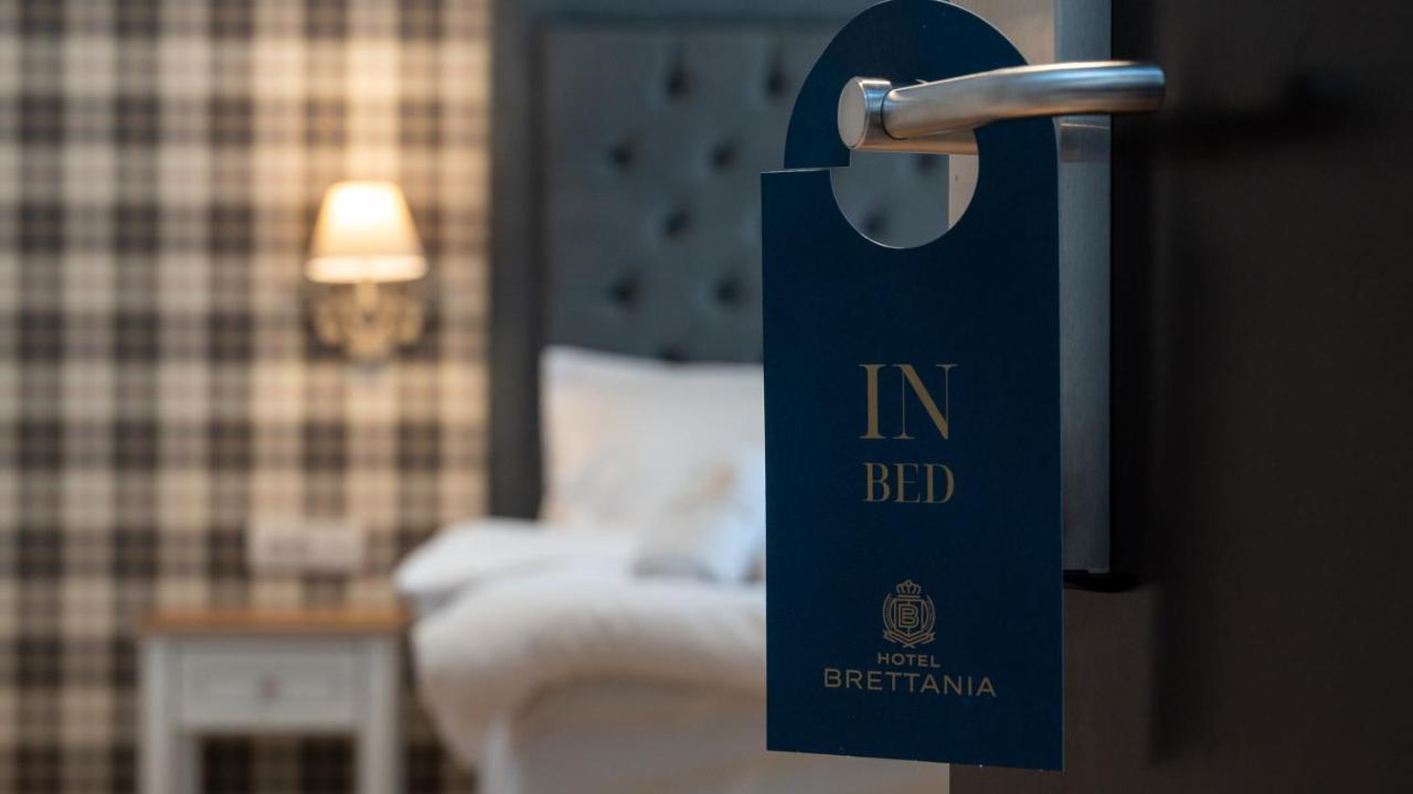 Brettania Hotel Янина Екстериор снимка