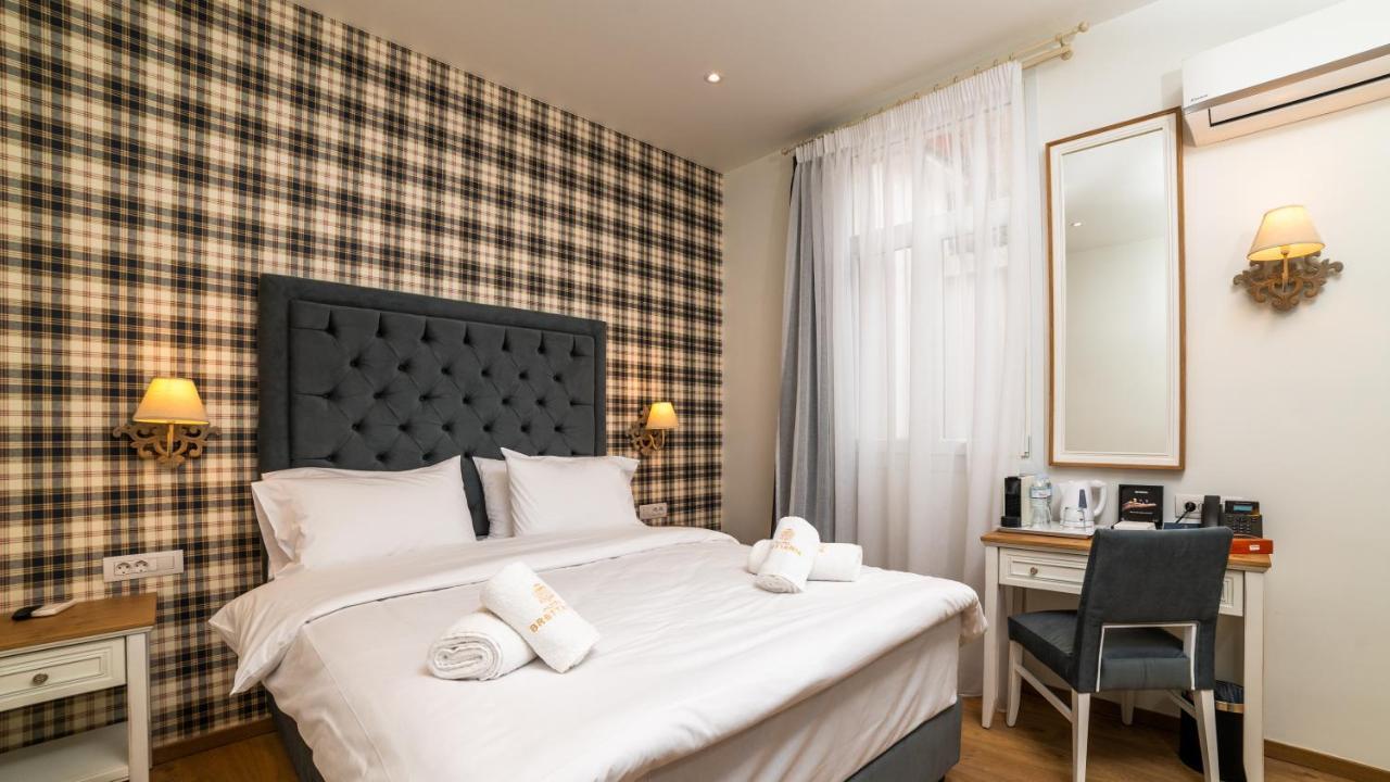 Brettania Hotel Янина Екстериор снимка
