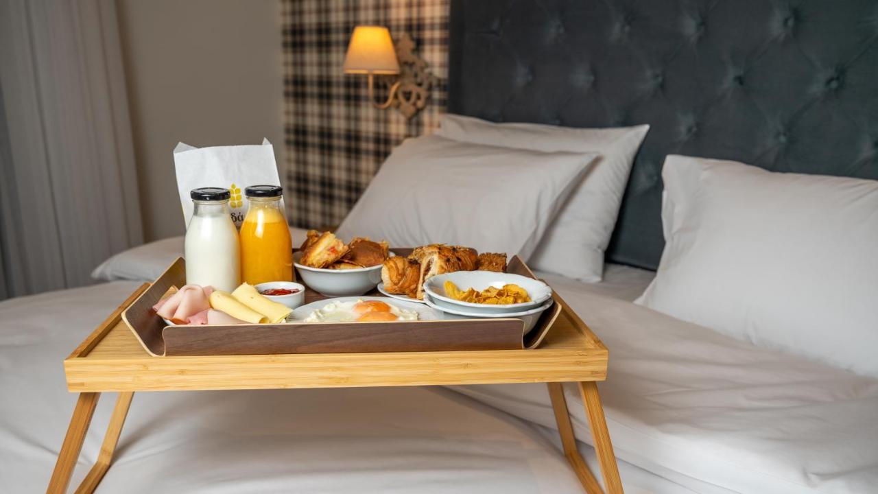 Brettania Hotel Янина Екстериор снимка