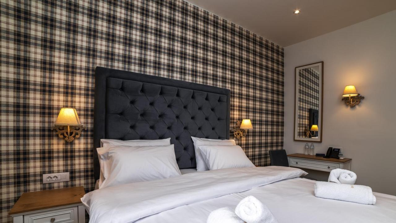 Brettania Hotel Янина Екстериор снимка