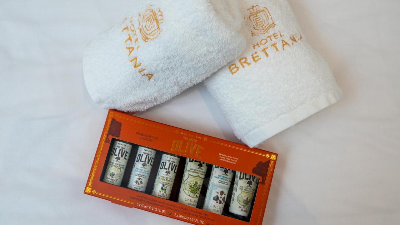 Brettania Hotel Янина Екстериор снимка